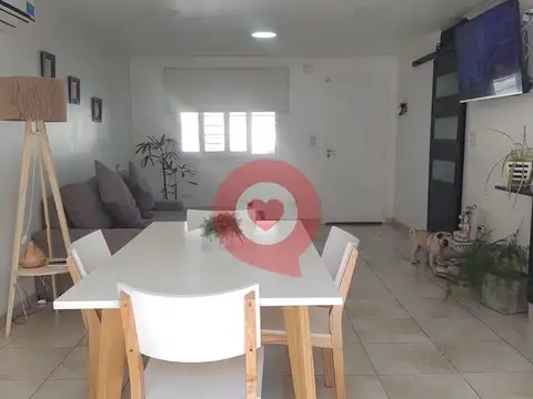 Depto Tipo Casa en Alquiler con 1 cocheras