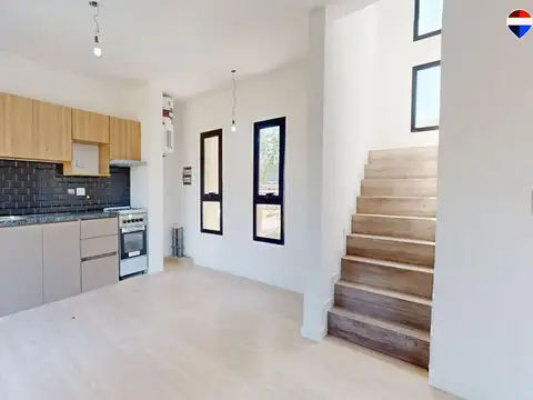 VENTA CASA 4 AMBIENTES BARRIO CERRADO CON PILETA