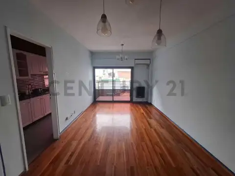 ALQUILER 2 AMBIENTES CON BALCON - CABALLITO| MUY LUMINOSO