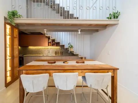 Casa 6 ambientes con 2 baños