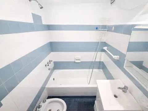 Departamento en Alquiler en Colegiales, $ 450.000