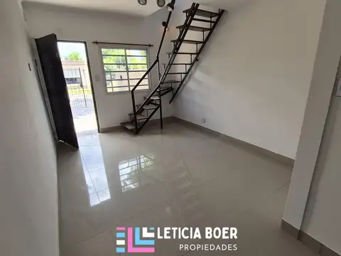 Depto Tipo Casa en Alquiler de 2 ambientes
