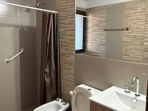 Departamento en Alquiler con 1 cocheras