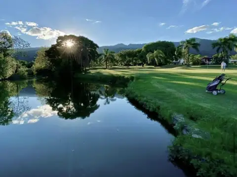 Mendoza esquina camino de sirga
