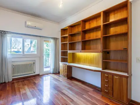 Casa en VENTA con jardín y pileta - 6 ambientes - Villa Urquiza