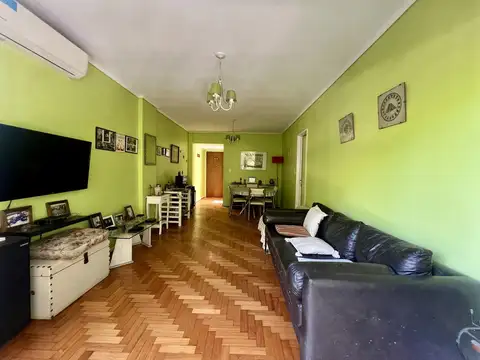 Departamento 4 ambientes con 2 baños