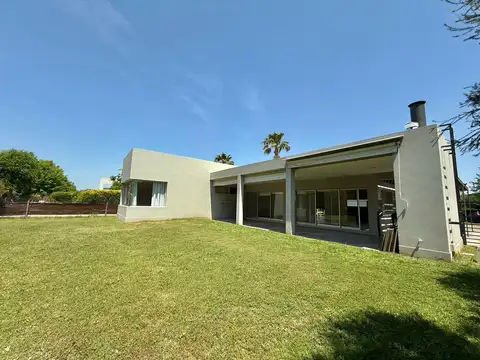 Casa en Alquiler de 3 dormitorios