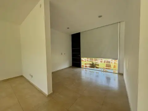 Casa en Alquiler al Oeste