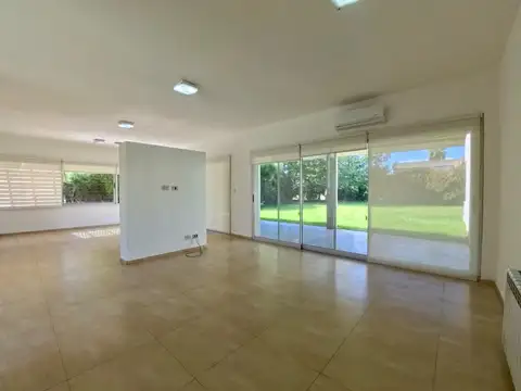 Casa en Miraflores (Funes Hills)