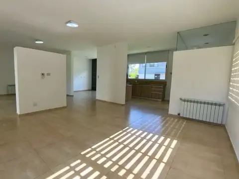 Casa en Miraflores (Funes Hills)