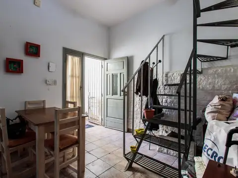 Depto Tipo Casa en Venta de 5 ambientes