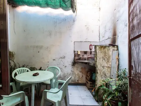 Depto Tipo Casa 5 ambientes con 2 baños