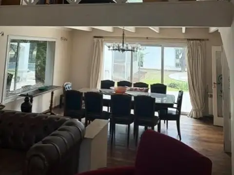 Casa en Alquiler de 4 dormitorios