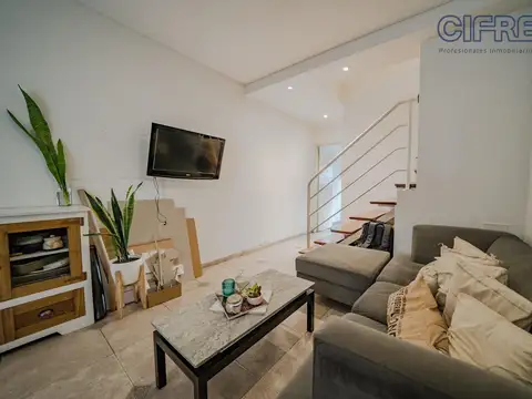 Depto Tipo Casa en Venta al Este