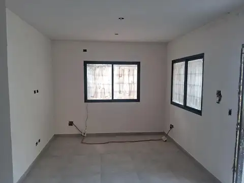Depto Tipo Casa 3 ambientes con 1 baño