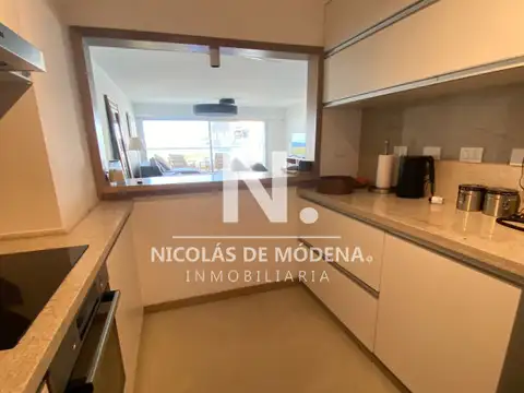 Alquiler 2 dormitorios en primera linea Playa Brava Punta del Este