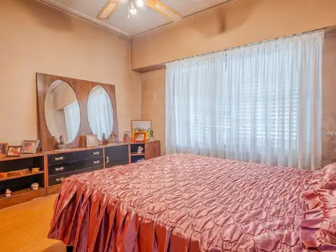 EN VENTA CASA 4 AMB CON PARQUE Y QUINCHO / 430mts