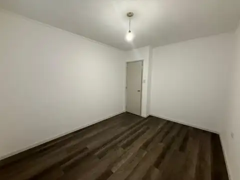 Depto Tipo Casa 4 ambientes con 1 baño