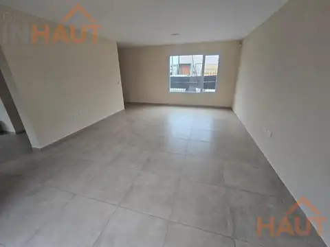 Depto Tipo Casa en Venta de 5 ambientes