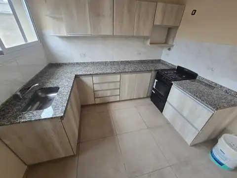 Depto Tipo Casa 5 ambientes con 2 baños