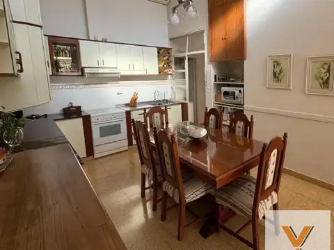 Casa en venta - 3 Dormitorios 4 Baños - Pergamino