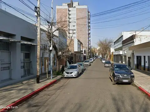 Echeverria e/ Alberti y Luzuriaga