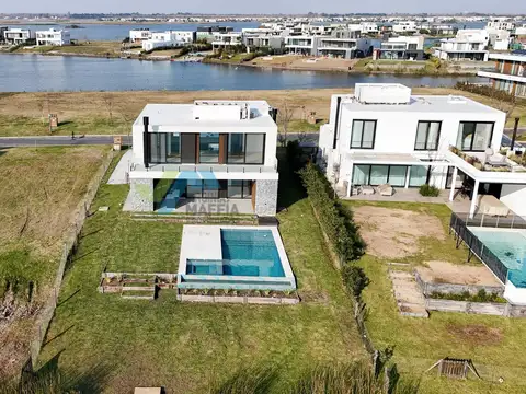 Casa en Alquiler en Puertos - Barrio Costas, USD 3.900