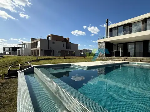 Casa en Alquiler de 3 dormitorios