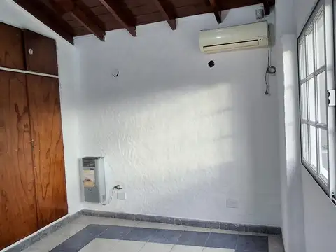 Casa 5 ambientes con 4 baños