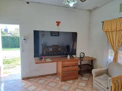 Casa 4 ambientes con 1 baño