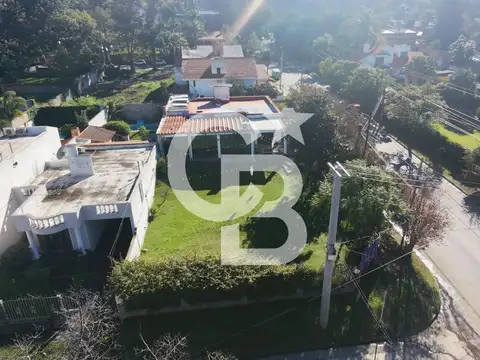 El Carnaval esq. el Naranjero B° Los Perales
