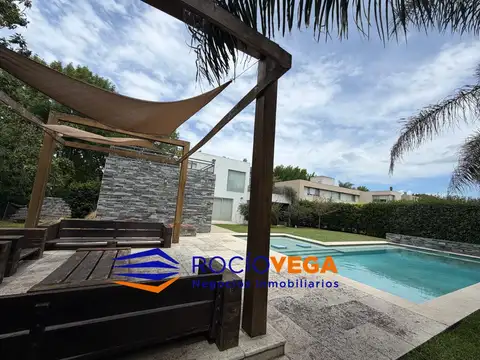Casa en Venta en Santa Ana, USD 295.000