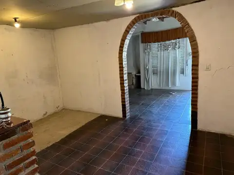 Ficha 781, Casa Glew, 3 dor, coc,com,baño,garage,