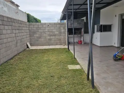 Casa en Alquiler de 3 dormitorios