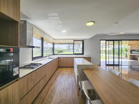 Casa en Venta al Oeste