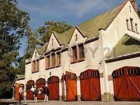 Av Pereda s/n , Piso 0