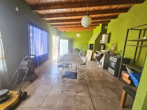 Casa 5 ambientes con 1 baño