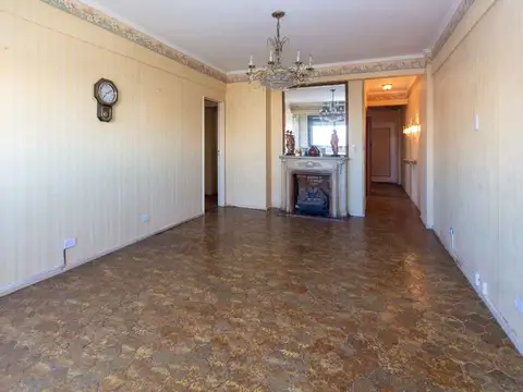 VENTA DEPARTAMENTO 4 AMBIENTES LUMINOSO