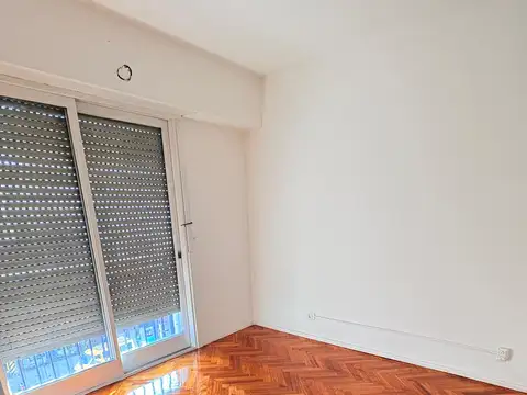 Rivadavia 5800, Piso 4