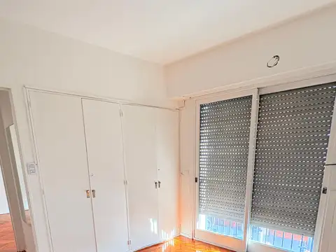 Rivadavia 5800, Piso 4