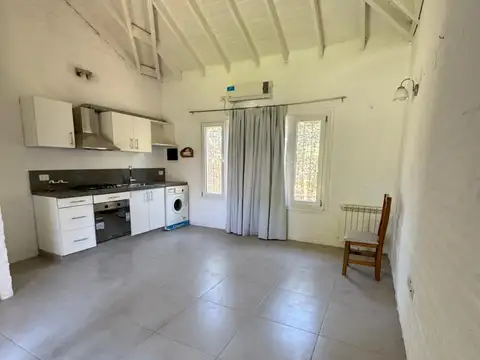 Casa 2 ambientes con 1 baño