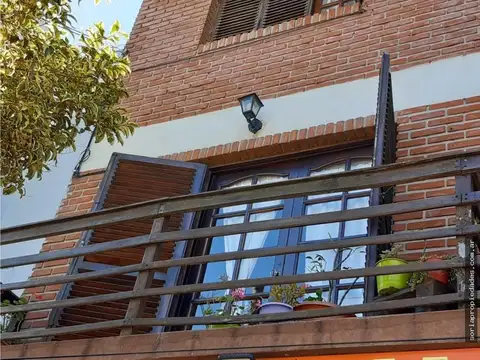 Depto Tipo Casa en Venta de 3 ambientes