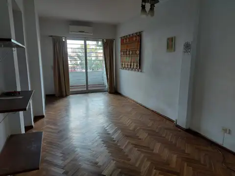 Departamento en Alquiler 3 ambientes con cochera Beccar