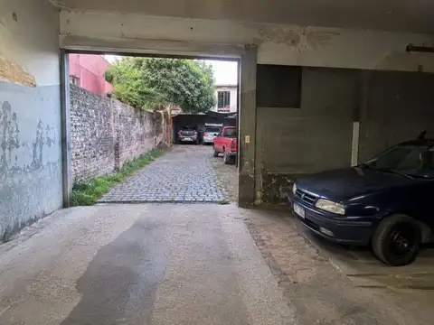 GALPÓN EN ALQUILER – SARANDÍ, AVELLANEDA
