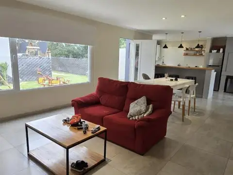 Casa en Venta en Balneario Claromeco, USD 200.000