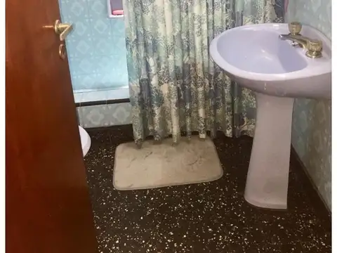 Casa 3 ambientes con 2 baños