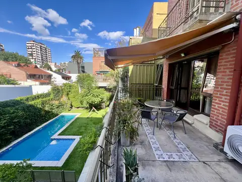 Venta – 4 ambientes – Triplex – Colegiales – Terraza con parrilla, 2 cocheras y amenities