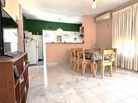 Depto Tipo Casa en Venta de 3 ambientes