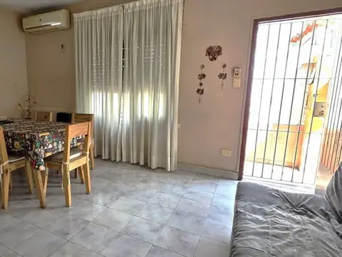 Depto Tipo Casa 3 ambientes con 1 baño