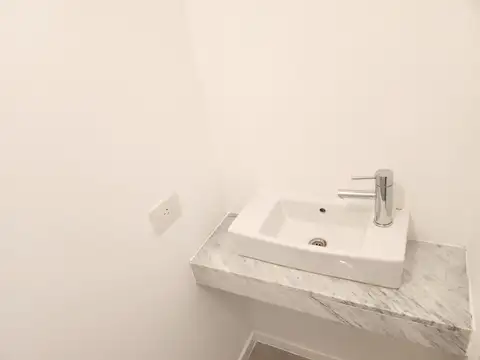 Oficina en Alquiler al Este
